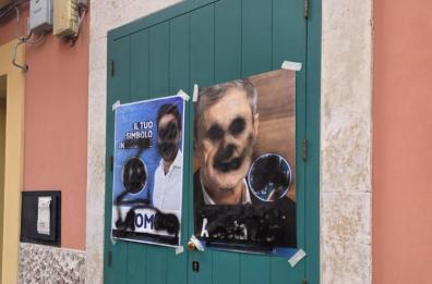 Bari, vernice nera sul volto di Fabio Romito: imbrattati i manifesti elettorali nel comitato di Madonella Bari, vernice nera sul volto di Fabio Romito: imbrattati i manifesti elettorali nel comitato di Madonella