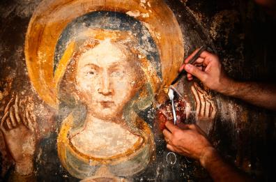 Bari, dopo il restauro rinasce l'affresco della «Madonna del segno» nella chiesa di San Martino Bari, dopo il restauro rinasce l'affresco della «Madonna del segno» nella chiesa di San Martino