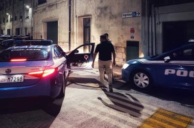 Matera, aggredisce i vicini con accendino e bomboletta spray: arrestata 34enne