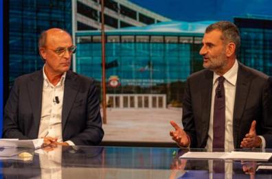 Regionali, l'appello al voto di Decaro e Lobuono: «È esercizio di democrazia». L'ex sindaco: «Gli altri candidati brave persone» Regionali, l'appello al voto di Decaro e Lobuono: «È esercizio di democrazia». L'ex sindaco: «Gli altri candidati brave persone»