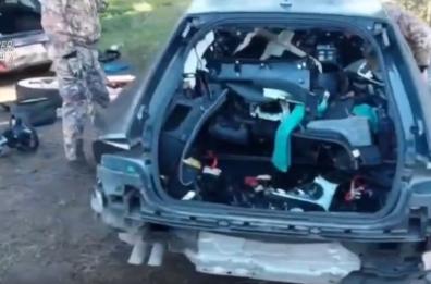 Andria, auto rubate e smontate per il mercato nero: 4 arresti VIDEO