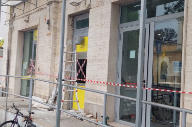 «Bancomat e postamat fuori uso: stop alle spese di commissione»