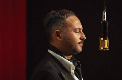 «Film», Fraskèt esplora il confine tra vita reale e sogno, tra emozioni e momenti osservati come al cinema