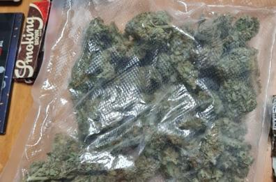 Martina Franca, spaccio di marijuana e hashish in pieno centro: arrestato un 19enne, denunciati un 14enne e un 15enne