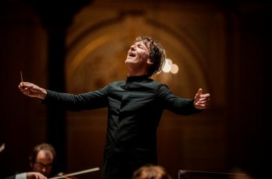 Bari, Marc Albrecht dirige l'orchestra del teatro Petruzzelli Bari, Marc Albrecht dirige l'orchestra del teatro Petruzzelli