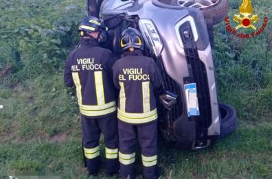 Due incidenti stradali in provincia di Brindisi: feriti quattro ragazzi e padre e figlio Due incidenti stradali in provincia di Brindisi: feriti quattro ragazzi e padre e figlio