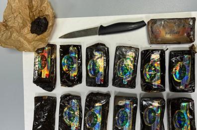 Taranto, nascondeva la droga in freezer: arrestato 42enne Taranto, nascondeva la droga in freezer: arrestato 42enne