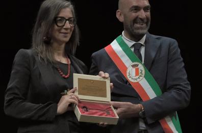 Bari, Vito Leccese e il ritiro delle chiavi della città a Francesca Albanese: «Non torno indietro»