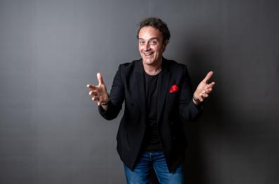 «Ma ce só»: Renato Ciardo porta il Natale in Puglia con un'irresistibile parodia di Michael Bublé «Ma ce só»: Renato Ciardo porta il Natale in Puglia con un'irresistibile parodia di Michael Bublé