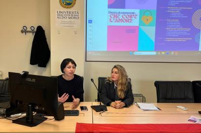 Bari, «Piacere di conoscermi»: presentato a Scienze Politiche l’opuscolo nato dai laboratori transfemministi di Zona Franka Bari, «Piacere di conoscermi»: presentato a Scienze Politiche l’opuscolo nato dai laboratori transfemministi di Zona Franka