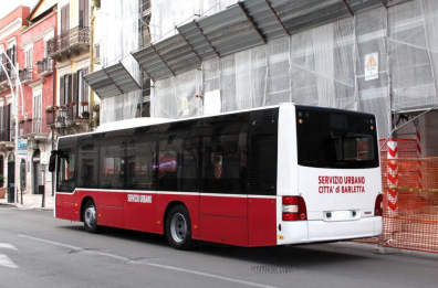 Vandali e bulli sui bus natalizi notturni a Barletta, l’ira del sindaco Cannito: interrompo il servizio Vandali e bulli sui bus natalizi notturni a Barletta, l’ira del sindaco Cannito: interrompo il servizio