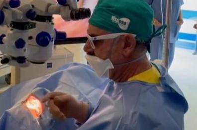 Bari, a 100 anni torna a vedere dopo un intervento di cataratta: l'operazione all’Ospedale Di Venere Bari, a 100 anni torna a vedere dopo un intervento di cataratta: l'operazione all’Ospedale Di Venere