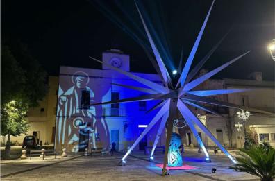 Altro che albero di Natale: a Secl&igrave; si accende una stella monumentale ispirata a Leonardo Da Vinci 