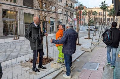 Bari, il sopralluogo del sindaco Leccese in via Argiro: rimossi i cantieri sul primo isolato Bari, il sopralluogo del sindaco Leccese in via Argiro: rimossi i cantieri sul primo isolato