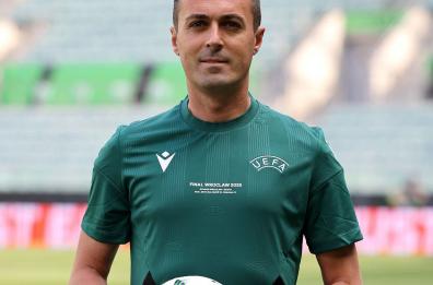 Supercoppa italiana, il brindisino Di Bello arbitro al VAR della finale Napoli-Bologna