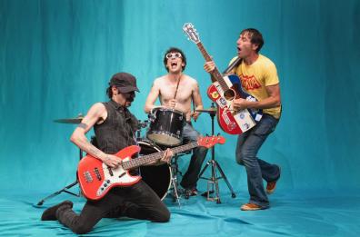 &laquo;"Il Male" risiede nella natura umana, ma la musica aiuta ad accettarlo&raquo;: a S.Stefano gli Zen Circus a Molfetta