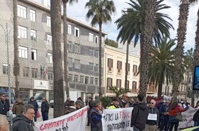 I soci dell'ex Popolare di Bari tornano in piazza: &laquo;Ora un tavolo sui ristori, siamo amareggiati&raquo;
