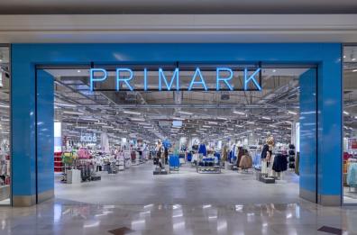 A Casamassima il sit-in dei lavoratori Primark: &laquo;Negato anche il tempo per bere l&rsquo;acqua&raquo;