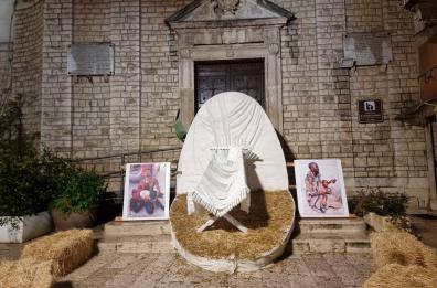 Terlizzi, il parroco non mette Ges&ugrave; Bambino nel presepe: &laquo;Abbiamo dichiarato guerra alla vita&raquo;