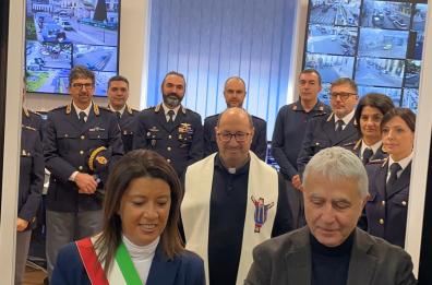 Bari, inaugurata la nuova sala operativa della Questura
