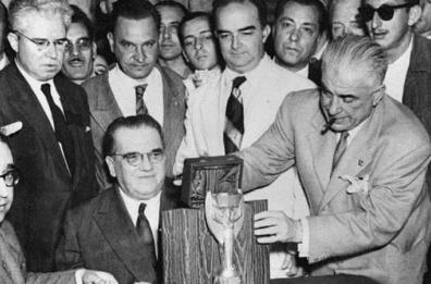 La Coppa del Mondo nascosta in Puglia: cos&igrave; Torremaggiore salv&ograve; il trofeo Rimet dai nazisti