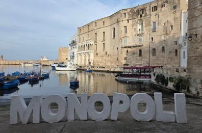 Boom di turisti a Monopoli: superato il milione di presenze nel 2025