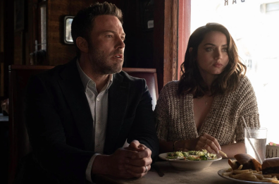 Un matrimonio in profonda crisi tra infedelt&agrave; e omicidi sospetti nelle &laquo;Acque profonde&raquo; di Lyne