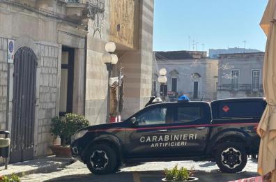 &laquo;C'&egrave; una bomba&raquo;: allarme rientrato nelle sedi comunali di Canosa di Puglia e a San Ferdinando