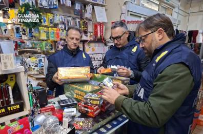 Sequestrati 4.500 articoli pirotecnici  a Matera e Montescaglioso