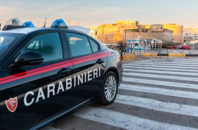 Gallipoli, finto commissario si fa consegnare 40mila euro in contanti da un'anziana: indagano i carabinieri Gallipoli, finto commissario si fa consegnare 40mila euro in contanti da un'anziana: indagano i carabinieri