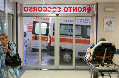 Liste d'attesa, il piano di Decaro: ambulatori aperti fino alle 23, un nuovo Cup contro i furbetti. &laquo;Il 40% degli esami &egrave; inutile&raquo;