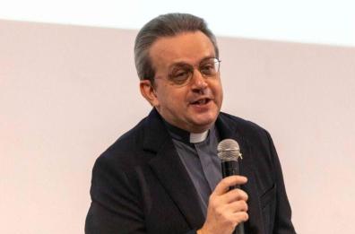 Don Domenico Basile &egrave; il nuovo vescovo della Chiesa di Molfetta: chi &egrave; il primo pastore italiano eletto da Papa Leone