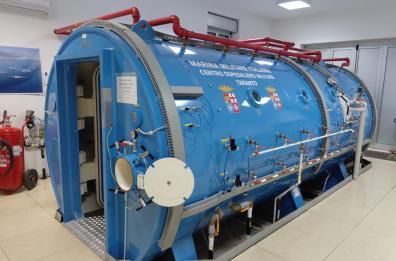 Giovane intossicato salvato dalla camera iperbarica del Centro ospedaliero militare di Taranto Giovane intossicato salvato dalla camera iperbarica del Centro ospedaliero militare di Taranto