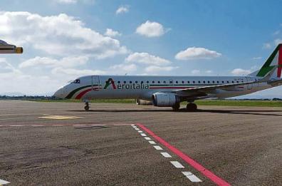 Il 12 gennaio debutta il nuovo volo da Foggia a Milano-Linate: &laquo;Una leva importante per lo sviluppo&raquo;