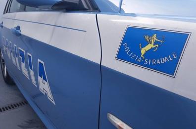 Bari, 75enne percorre l'autostrada contromano e d&agrave; la colpa al navigatore: patente ritirata