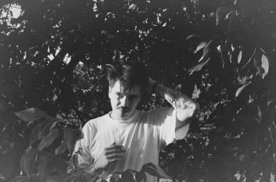 &laquo;Whicch Witchh&raquo;, l'album d'esordio di J. D. Woodbine &egrave; invocazione sonora dalle ombre dell&rsquo;anima