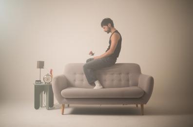 Con Scianni &laquo;Il dolore si canta&raquo; per restare in piedi