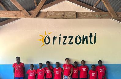 Dalla Puglia alla Tanzania, l'associazione Orizzonti porta banchi e un'incubatrice ai bimbi dell'Africa