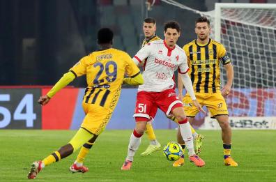 Bari-Juve Stabia, i biancorossi sprofondano: 0-1 decide Candellone su rigore 