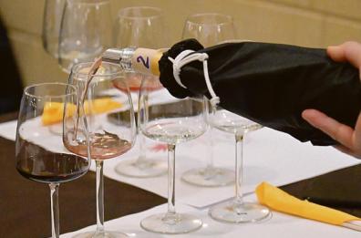 A Grottaglie torna &laquo;Evoluzione naturale&raquo;: due giorni di incontri e 60 espositori di vino