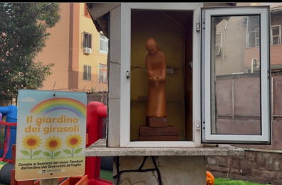 Taranto, inaugurato il «Giardino dei girasoli»: è la carezza dei giornalisti ai Tamburi Taranto, inaugurato il «Giardino dei girasoli»: è la carezza dei giornalisti ai Tamburi