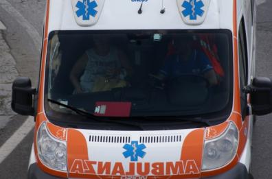 Scontro tra un'ambulanza e un furgone nel Foggiano, nessun ferito grave