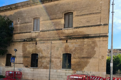 Trani, piove nella ex casa di riposo: scintille fra amministrazione e Asp
