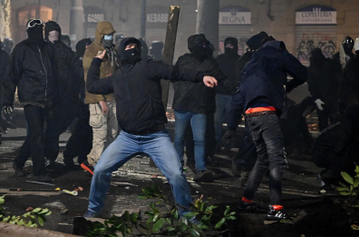 La storia si ripete nelle piazze di Torino come a Valle Giulia La storia si ripete nelle piazze di Torino come a Valle Giulia