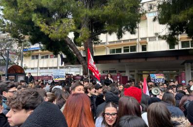 Bari, via ai doppi turni al Giulio Cesare-Romanazzi. I genitori degli alunni disabili: &laquo;Un danno per i nostri figli&raquo; VIDEO