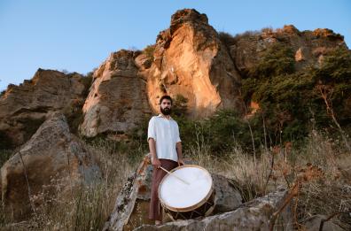 &laquo;Mater Nullius&raquo;, all'Officina degli Esordi la liturgia laica e sperimentale di Davide Ambrogio