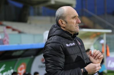 Calcio, nuovo scossone in casa Foggia: il tecnico Cangelosi si dimette dopo appena una settimana