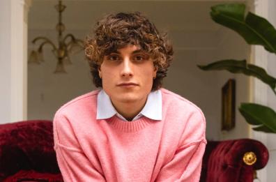 Seltsam torna con &laquo;Scusa mamma (pi&ugrave; triste)&raquo;, la versione acustica del successo di Sanremo Giovani