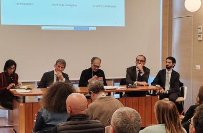 Vertenza Natuzzi, si va verso la chiusura di un solo stabilimento: i punti emersi al tavolo in Regione Vertenza Natuzzi, si va verso la chiusura di un solo stabilimento: i punti emersi al tavolo in Regione