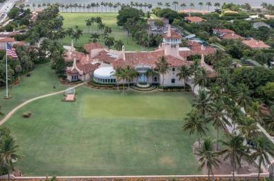 Usa, uomo armato entra a Mar-a-Lago: ucciso dal Secret Service. In casa c'era Trump